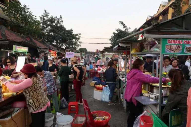 hoi-an marche nocturne vietnam