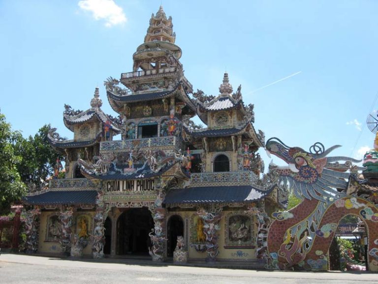 pagoda-linh-phuoc-da-lat