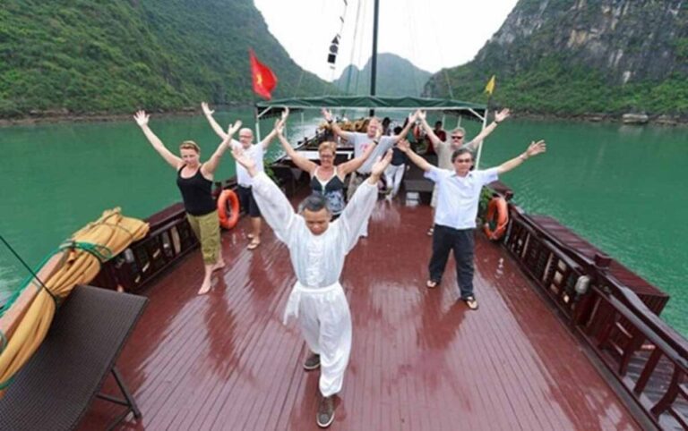 tai-chi-halong-bay vietnam